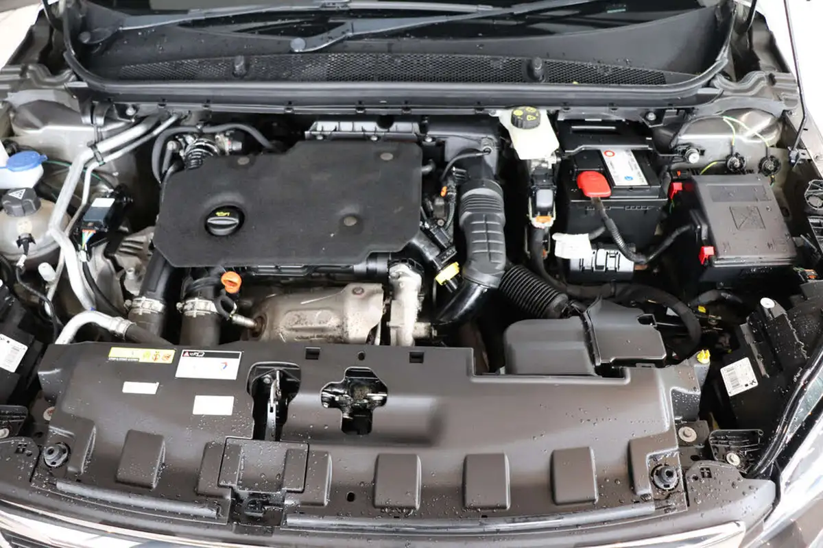 2018-peugeot-308-sw-15-bluehdi-active-15-bluehdi-130bhp-big-54