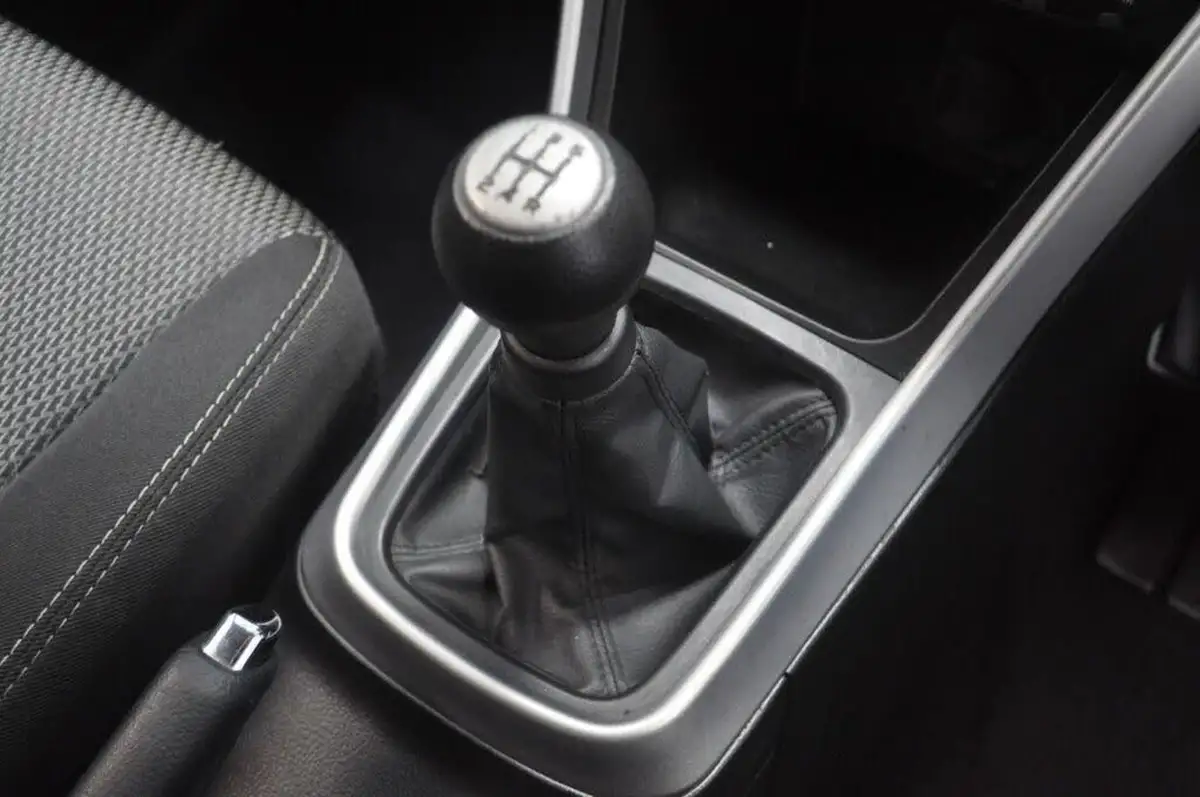 2014-suzuki-s-cross-16-sz-t-big-26