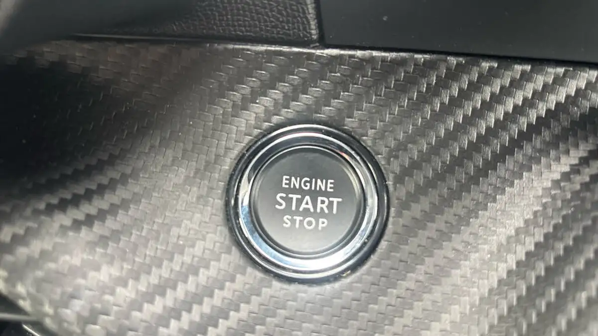 2022-peugeot-2008-suv-12-puretech-allure-premium-100bhp-big-32