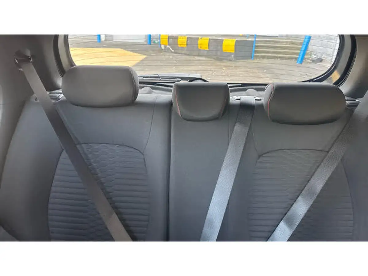 2024-hyundai-i10-10-t-gdi-n-line-90ps-two-tone-roof-big-14