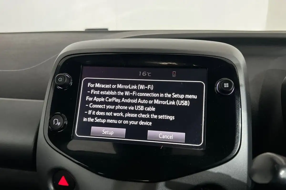 2021-toyota-aygo-10-vvt-i-x-play-tss-big-16