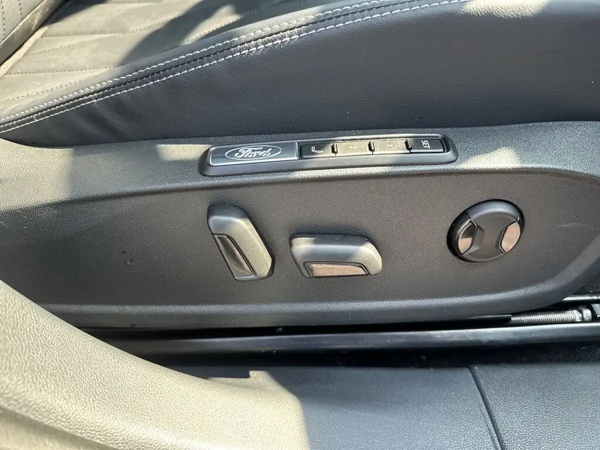 2024-ford-explorer-e-premium-286ps-77kwh-big-29