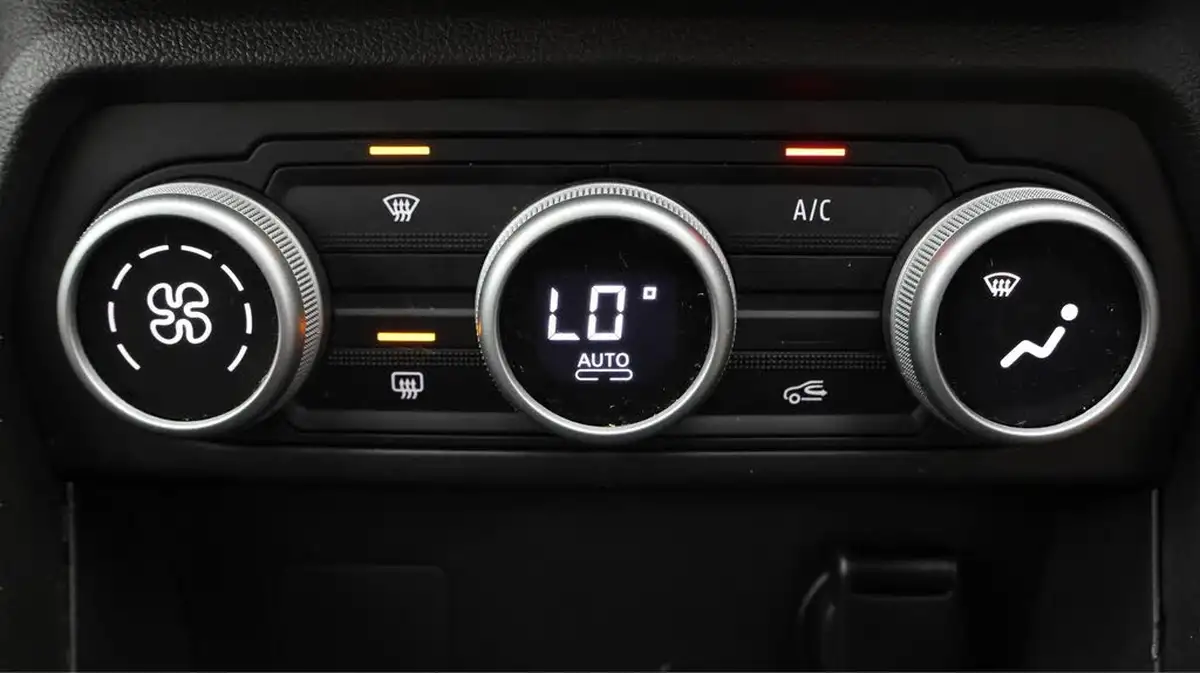 2023-dacia-jogger-10-tce-expression-big-16