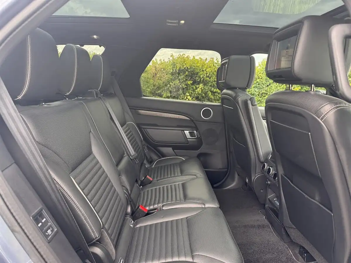 2019-land-rover-discovery-30-sd-v6-hse-luxury-big-14