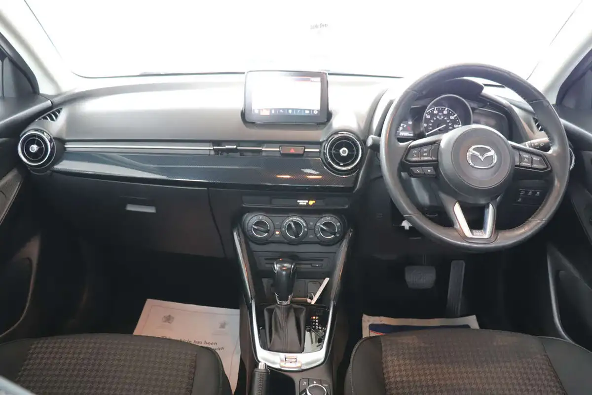 2018-mazda-mazda2-15-se-l-nav-auto-big-2