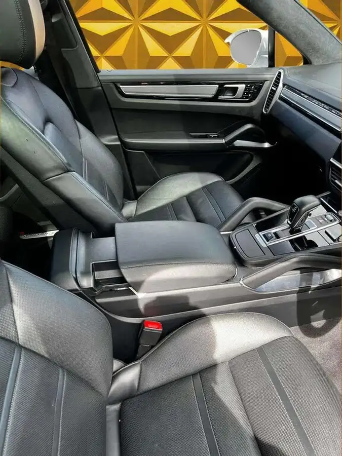 2019-porsche-cayenne-40-v8-turbo-coupe-big-9