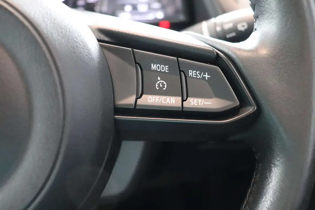 2018-mazda-mazda2-15-se-l-nav-auto-big-50