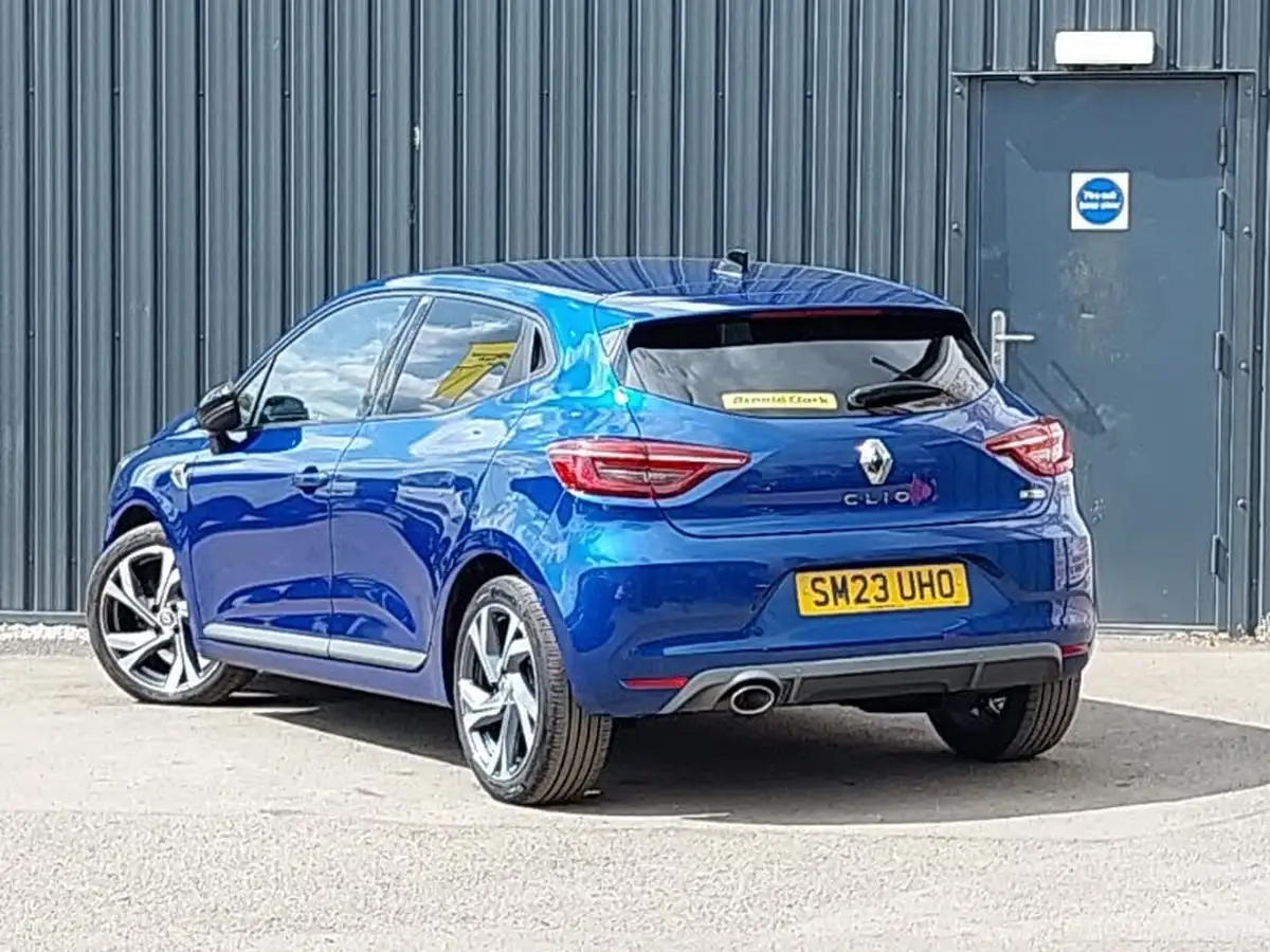 2023-renault-clio-10-tce-rs-line-big-1