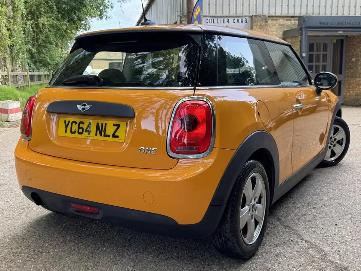 2014-mini-cooper-12-one-media-xlss-3d-big-37