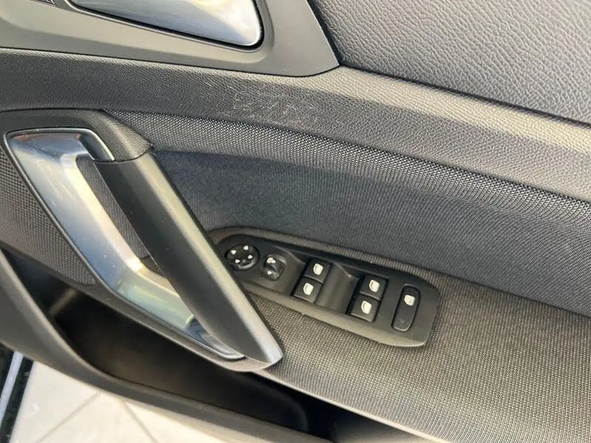 2021-peugeot-308-sw-12-puretech-allure-premium-digital-i-cockpit-estate-eat8-big-26