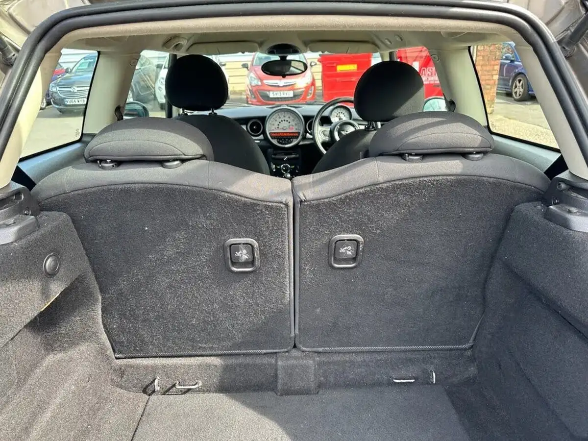 2012-mini-cooper-16-one-98bhp-hatchback-3d-auto-big-10