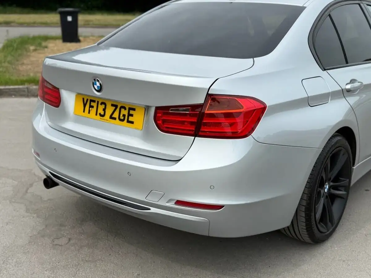 2013-bmw-3-series-16-316i-sport-ss-saloon-4d-big-30