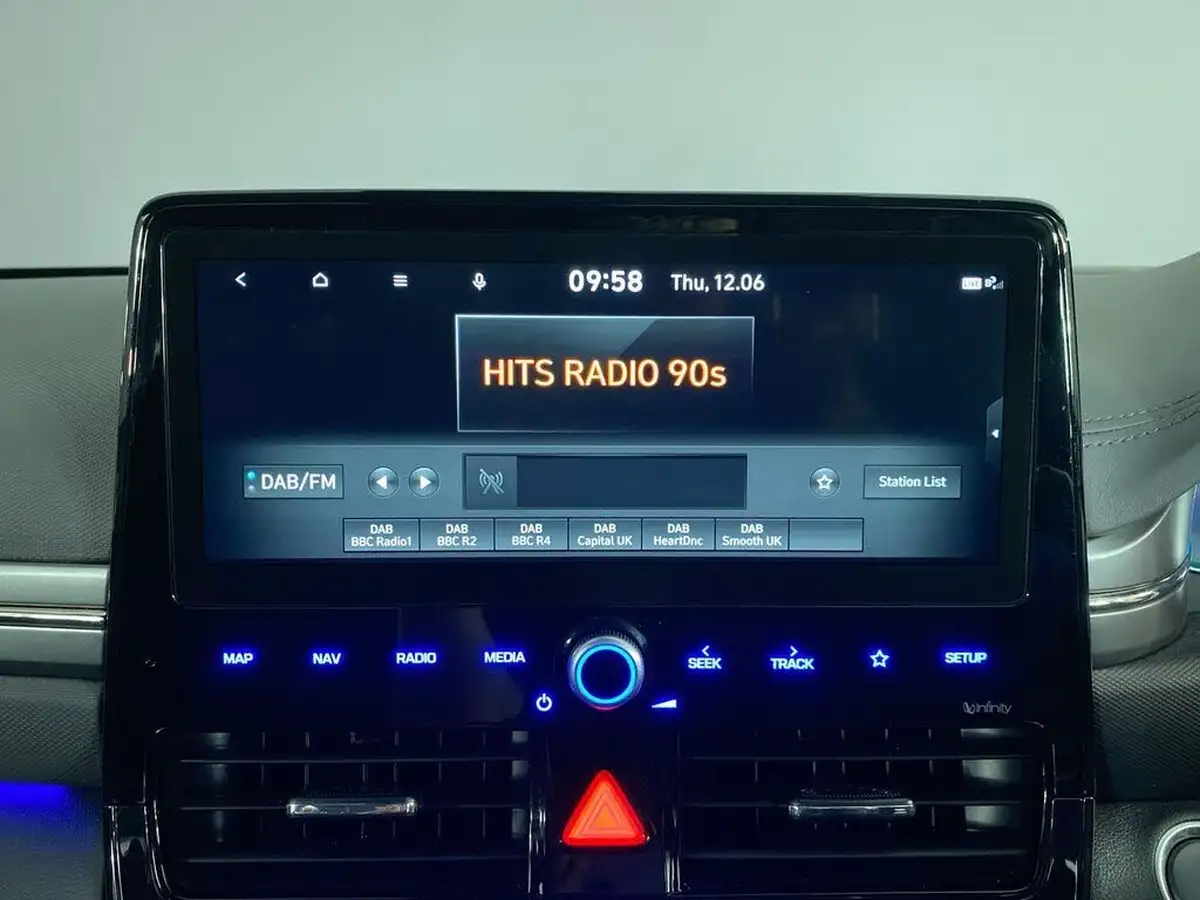 2022-hyundai-ioniq-e-premium-electric-big-29