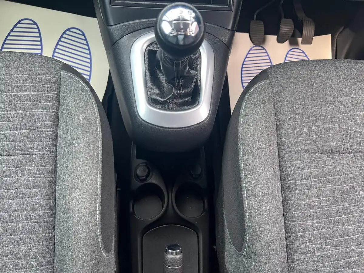 2016-citroen-c3-picasso-16bluehdi-edition-big-22