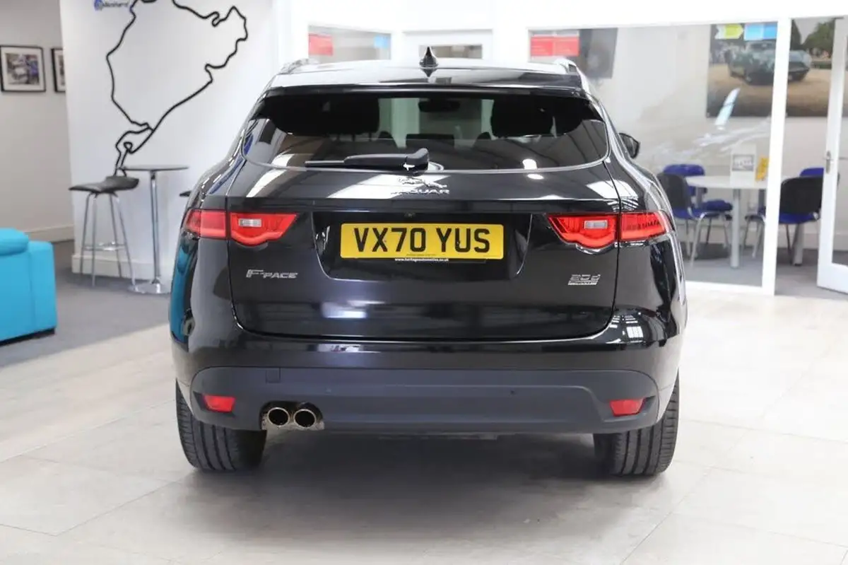 2020-jaguar-f-pace-20-i4d-chequered-flag-180ps-big-47