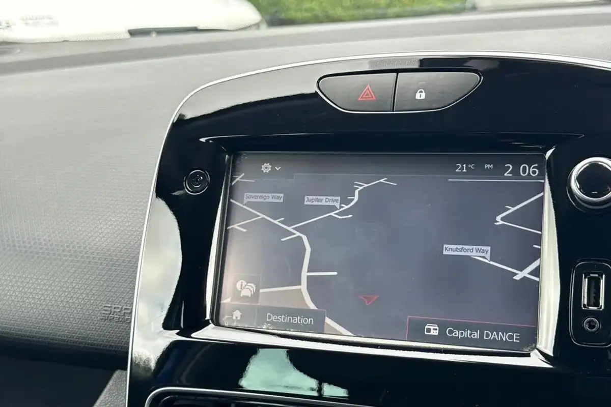 2019-renault-clio-09-tce-gt-line-big-16