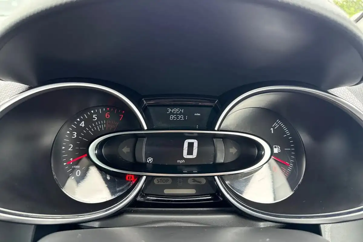 2019-renault-clio-09-tce-gt-line-big-40
