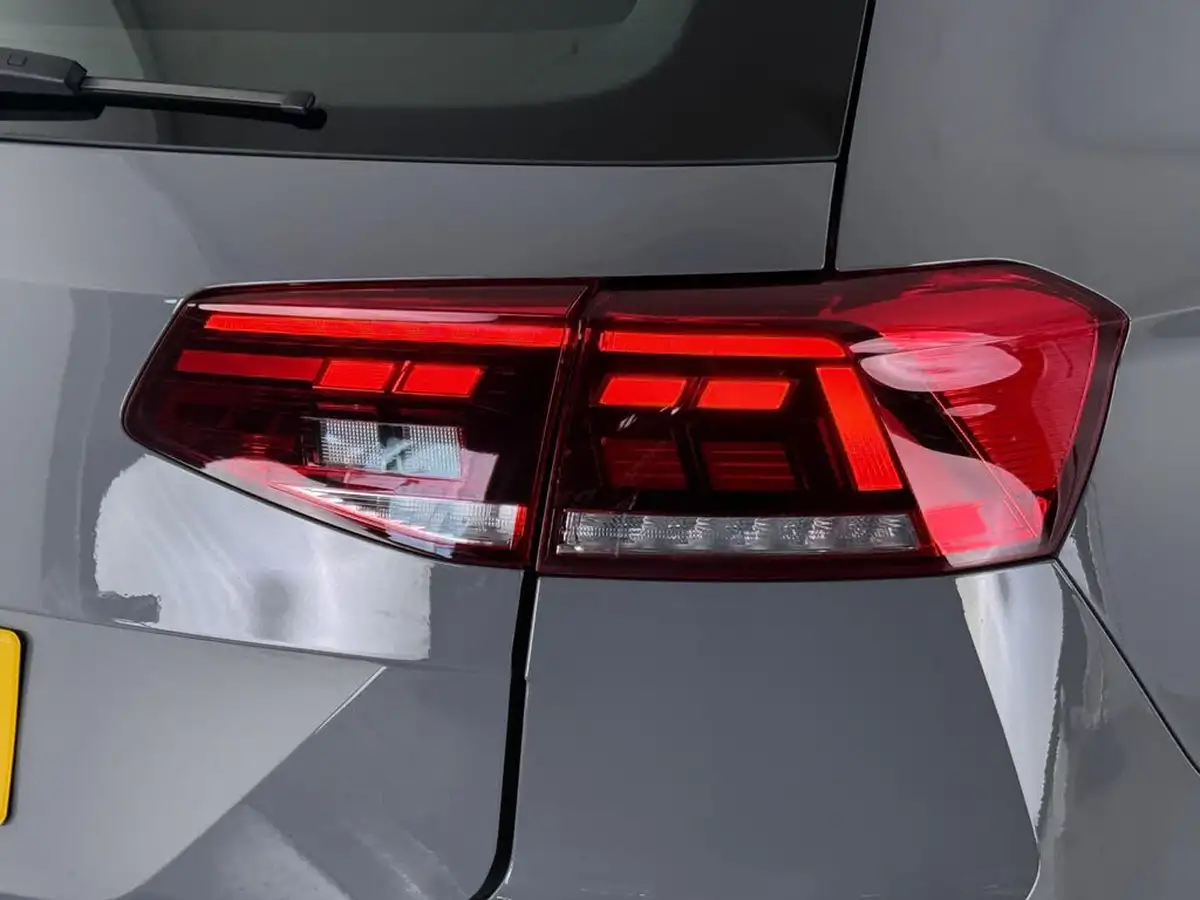 2023-volkswagen-passat-15-tsi-se-nav-big-9