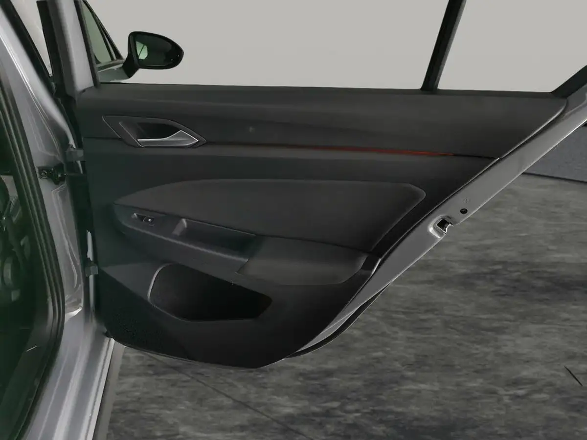 2022-volkswagen-golf-20-tsi-gti-big-41