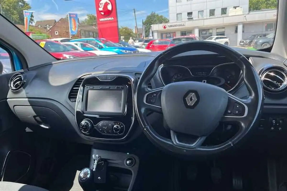 2017-renault-captur-09-tce-dynamique-nav-big-12