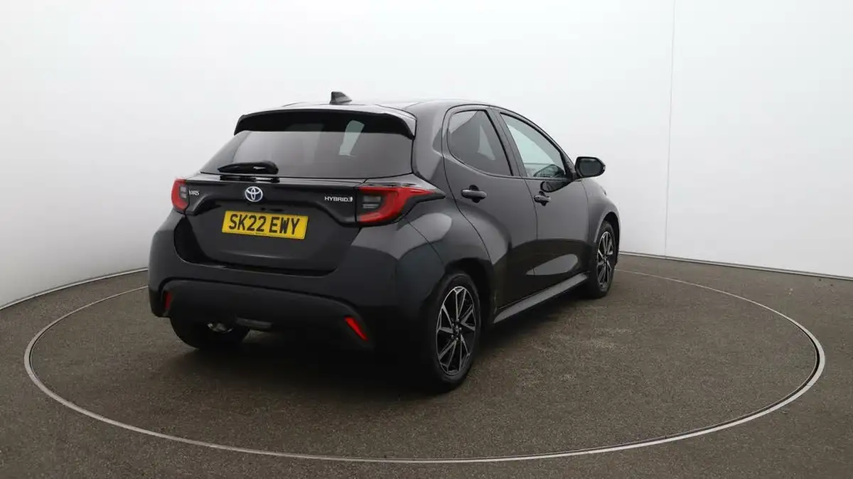 2022-toyota-yaris-15-vvt-i-design-big-47