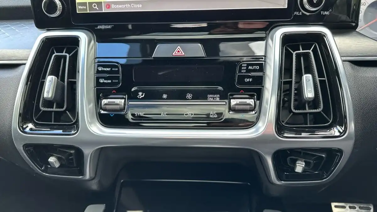 2022-kia-sorento-16-t-gdi-4-226bhp-hev-big-38