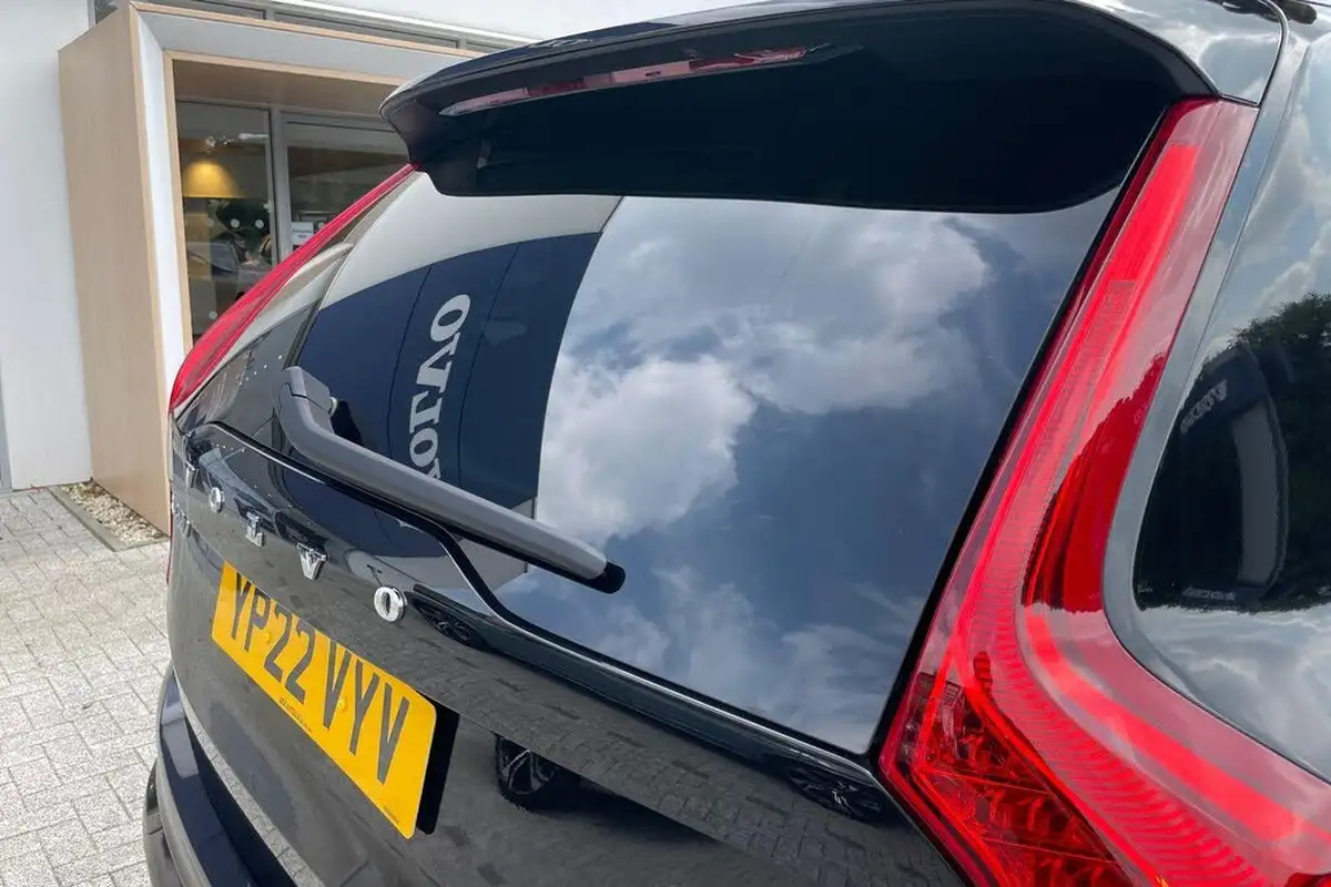 2022-volvo-xc90-20-t8-r-design-455bhp-big-16