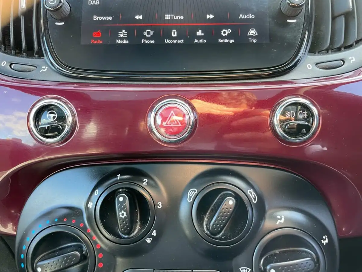2020-fiat-500-10-lounge-big-29