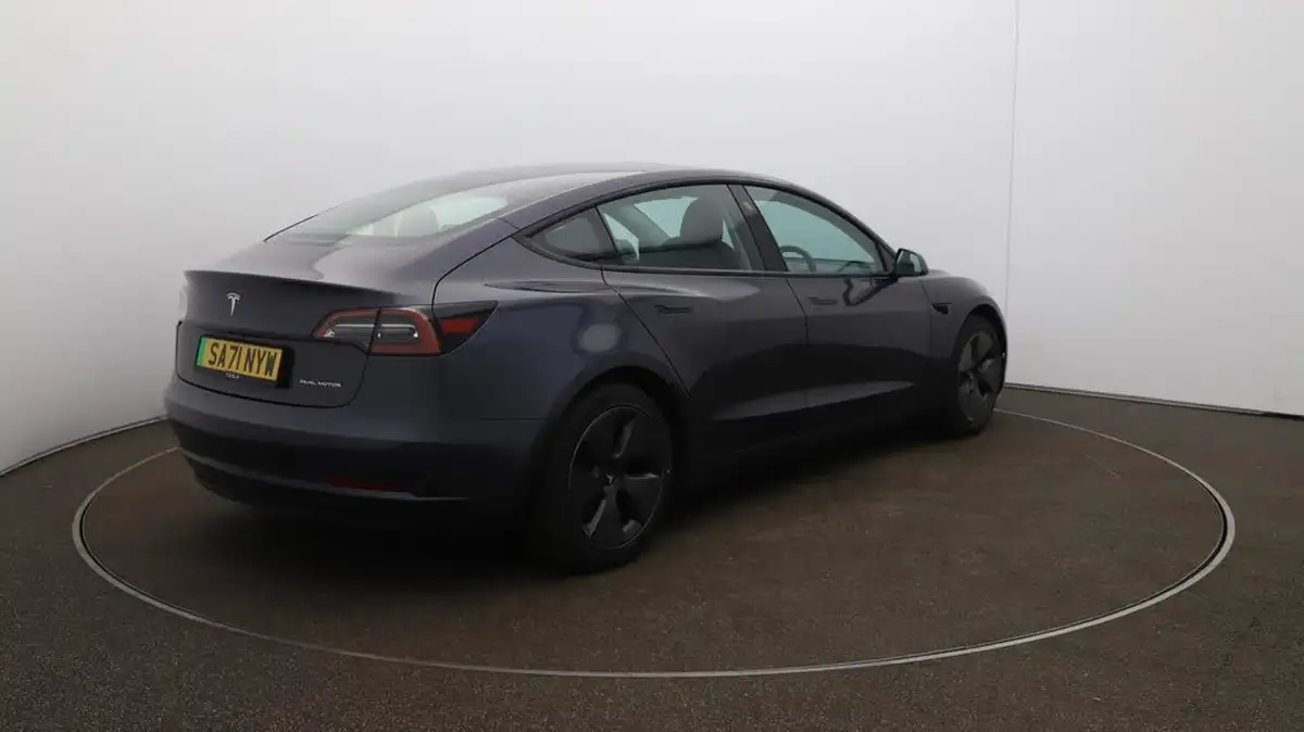 2021-tesla-model-3-e-long-range-awd-big-53