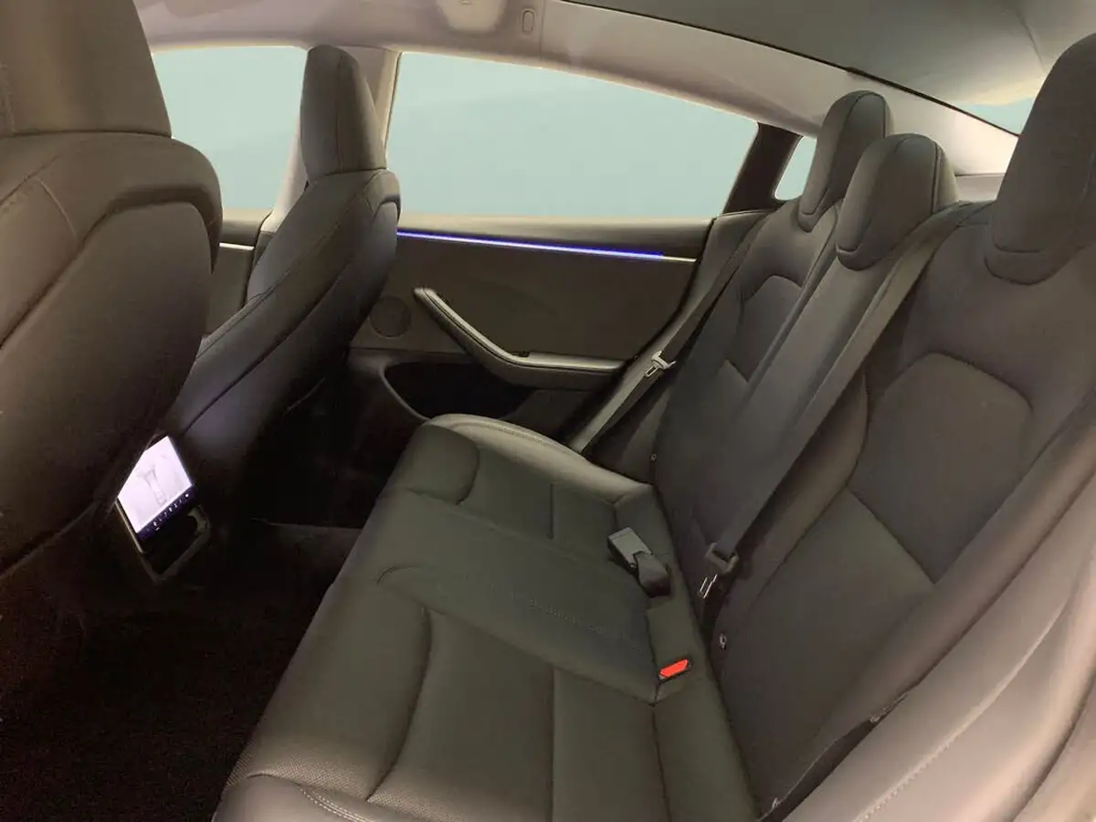 2024-tesla-model-3-e-rwd-big-37