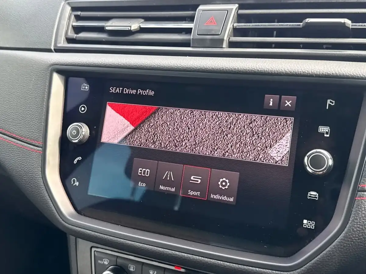 2019-seat-arona-10-tsi-fr-sport-big-31