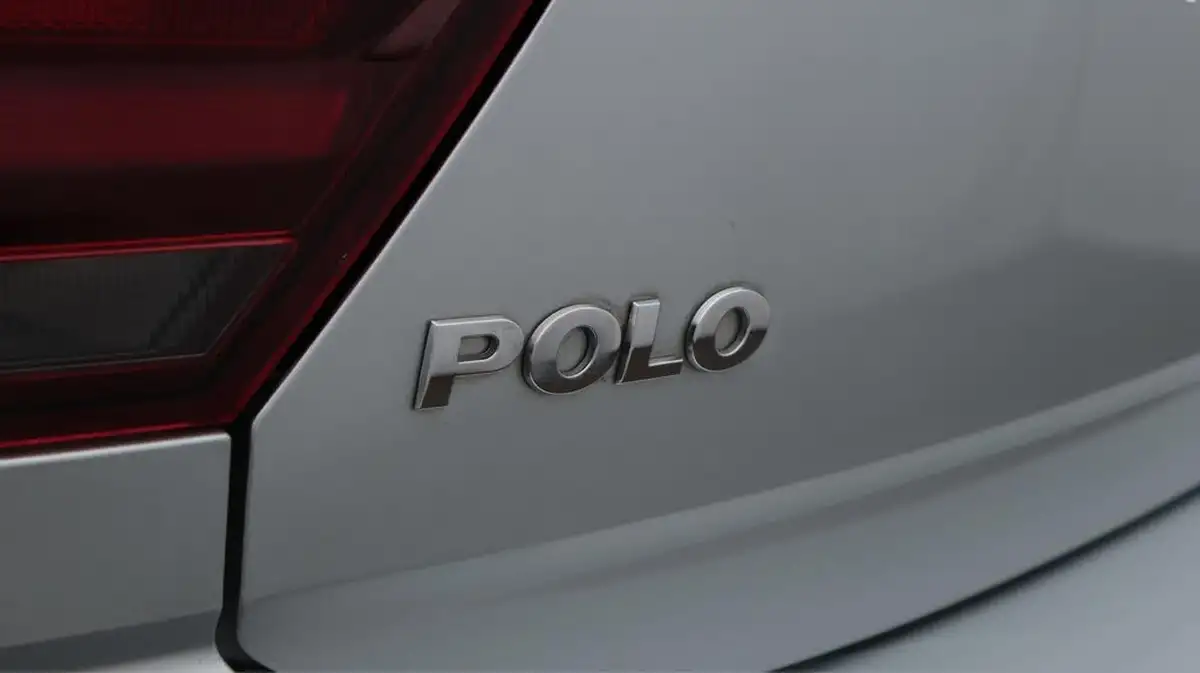2018-volkswagen-polo-10-tsi-sel-115ps-5d-dsg-big-20