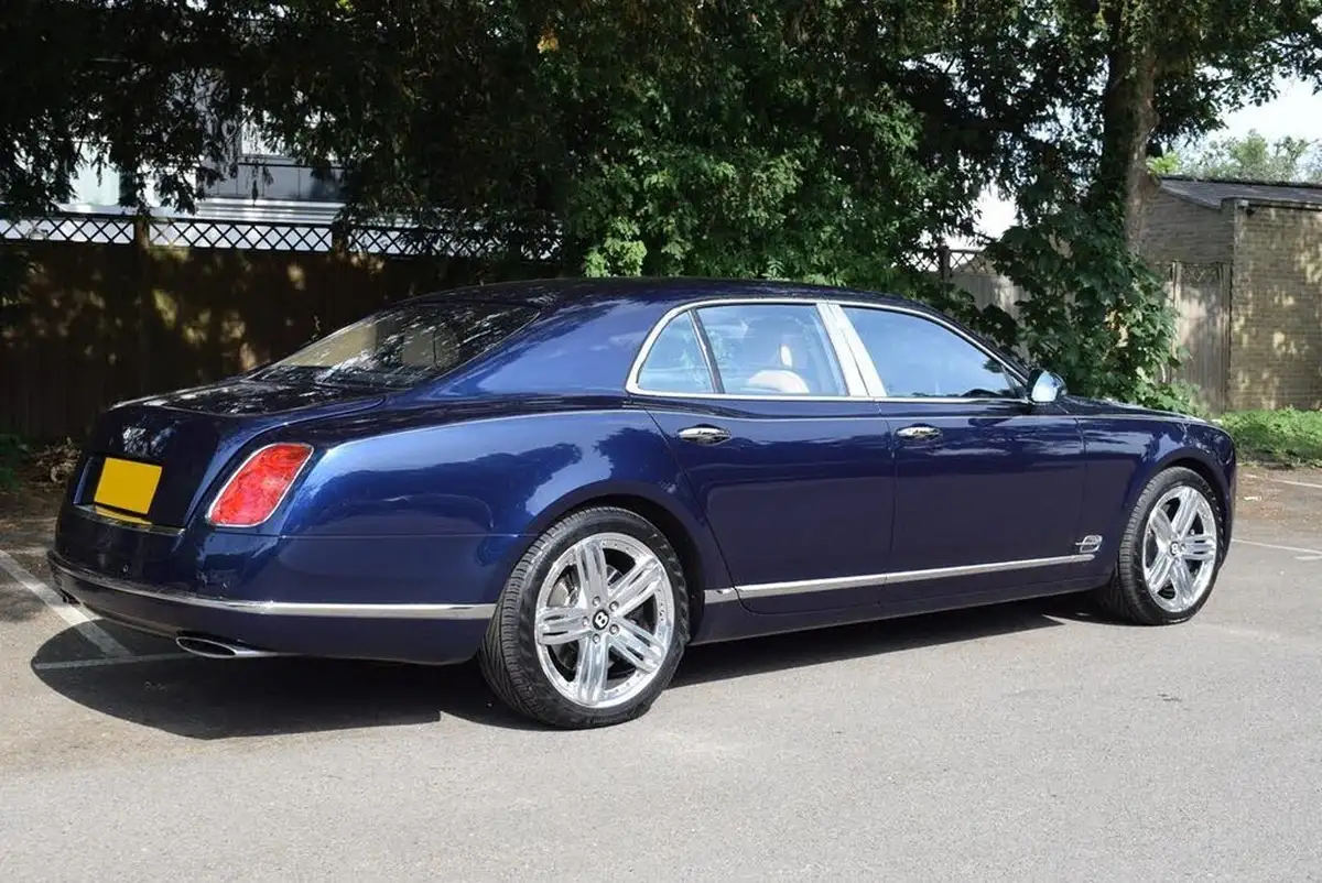 2011-bentley-mulsanne-675-big-46