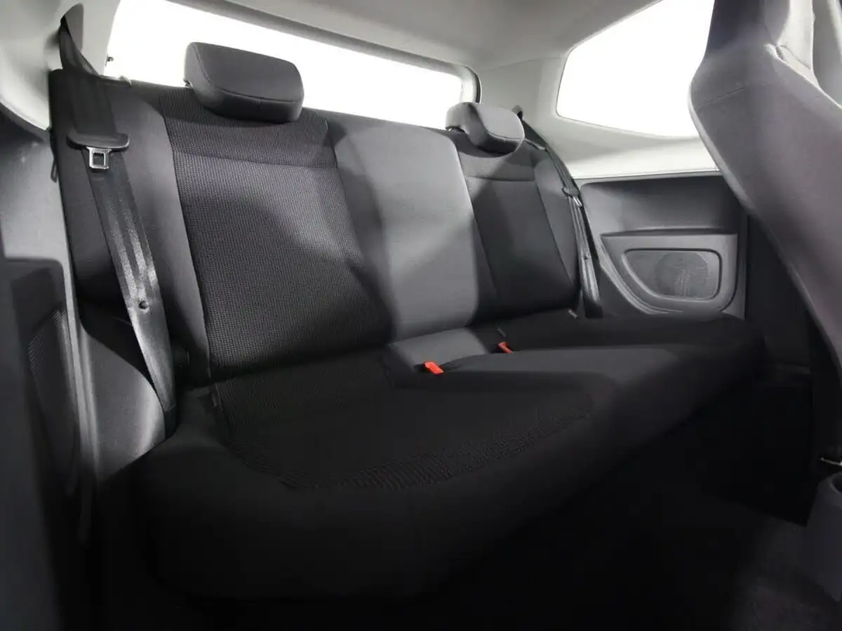 2014-volkswagen-up-10-take-up-59bhp-3d-big-12