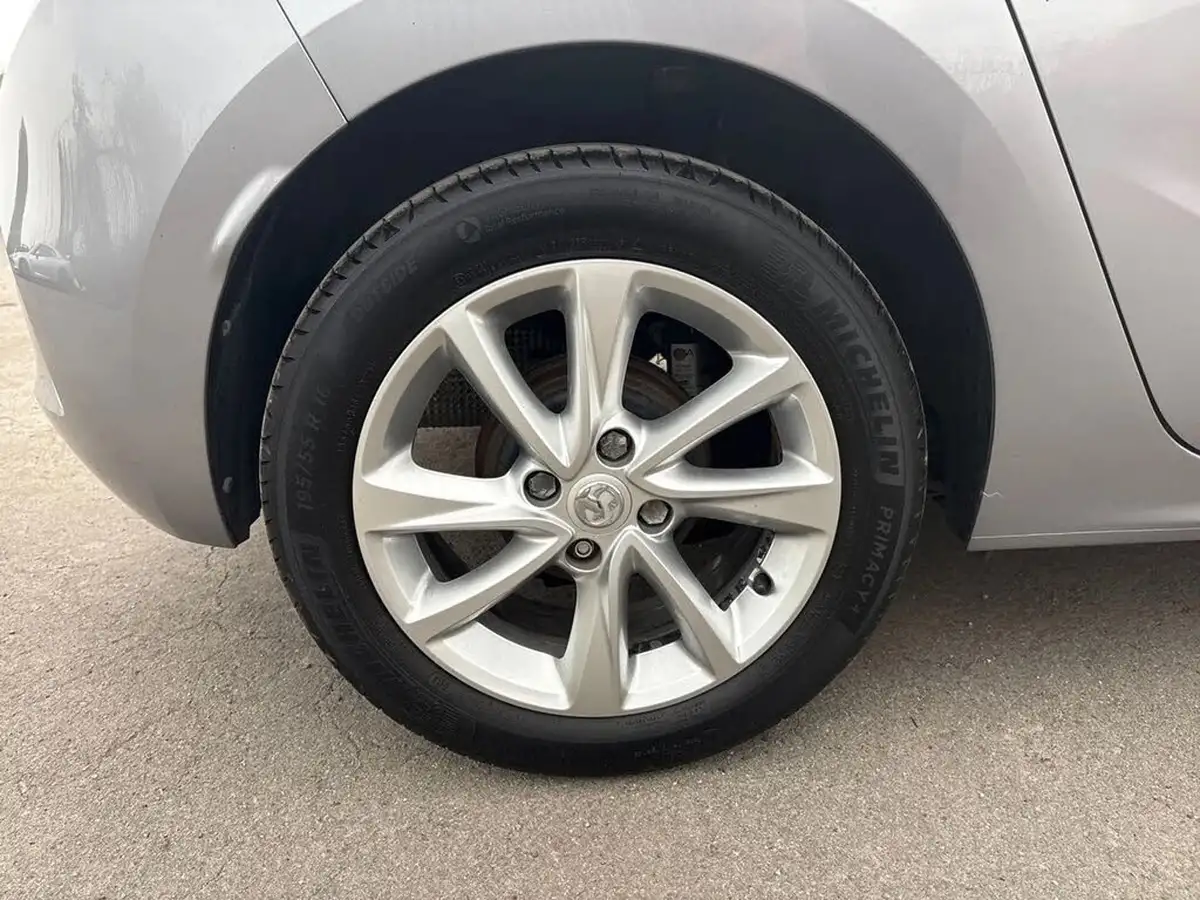 2020-vauxhall-corsa-12i-se-big-7