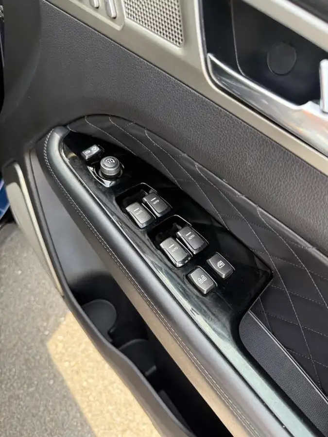 2018-kgm-ssangyong-rexton-22td-ultimate-big-32