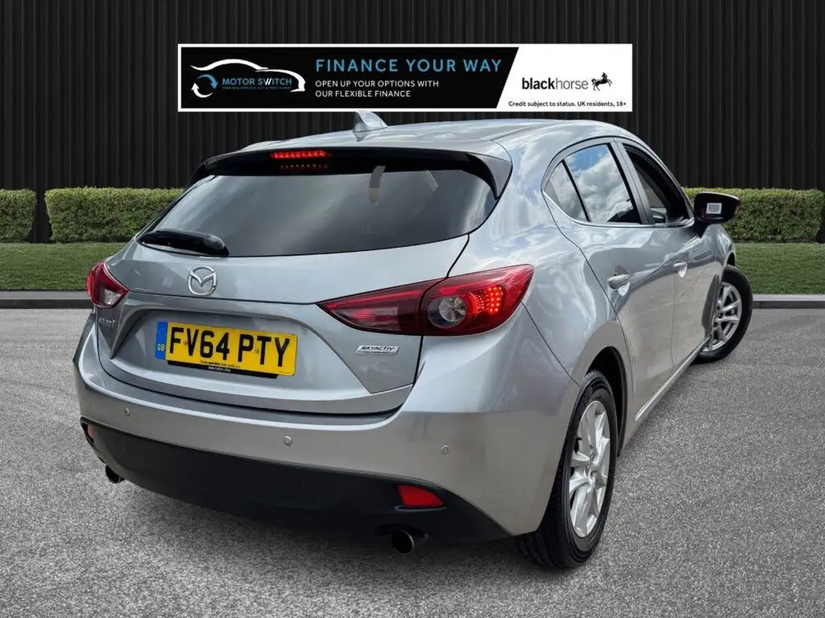 2014-mazda-mazda3-20-se-l-hatchback-5d-big-10