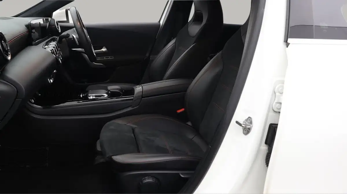 2019-mercedes-benz-a-class-20-a220-amg-line-hatchback-5d-big-14
