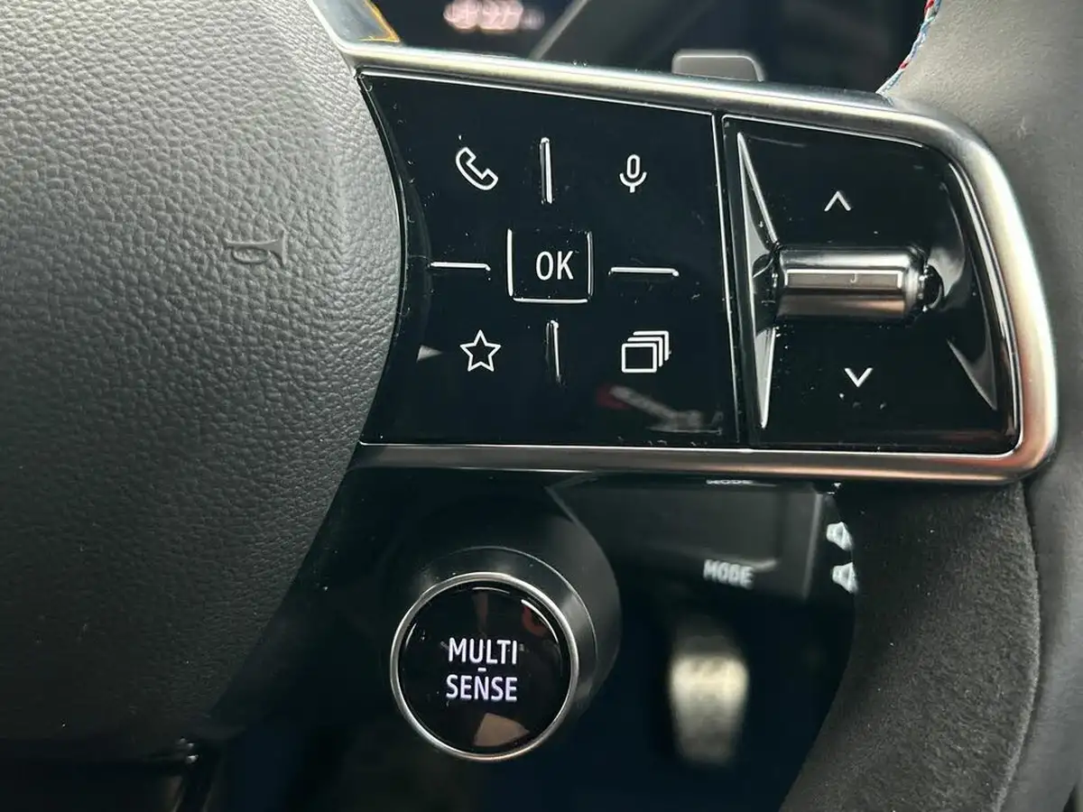 2025-renault-scenic-e-tech-e-esprit-alpine-big-22