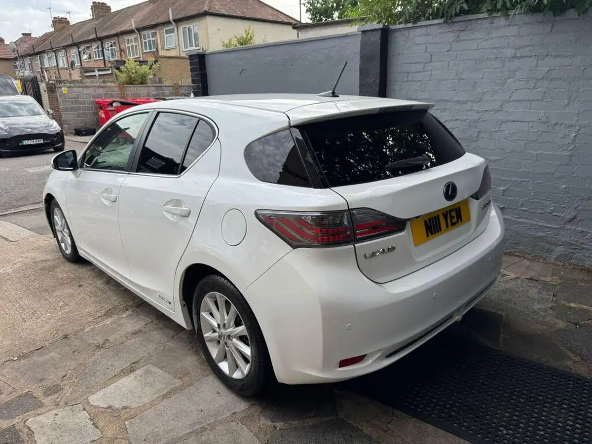 2012-lexus-ct-200h-18-se-l-cruise-big-6