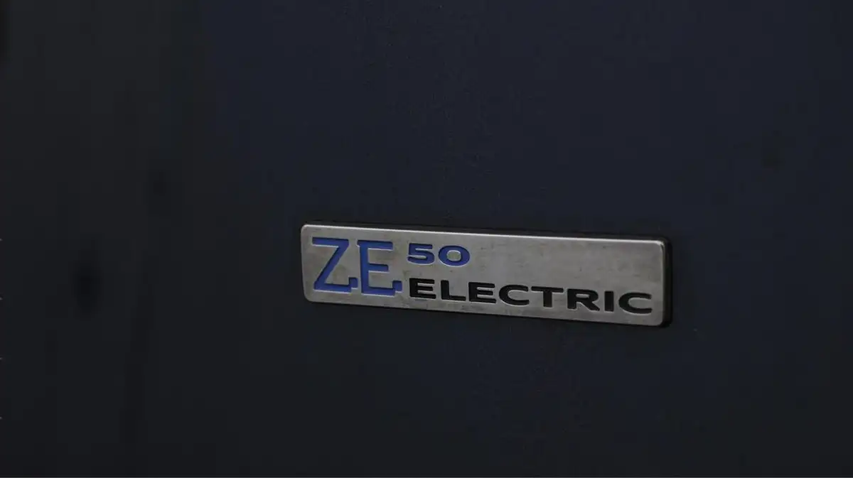 2020-renault-zoe-e-i-gt-line-rapid-charge-big-21