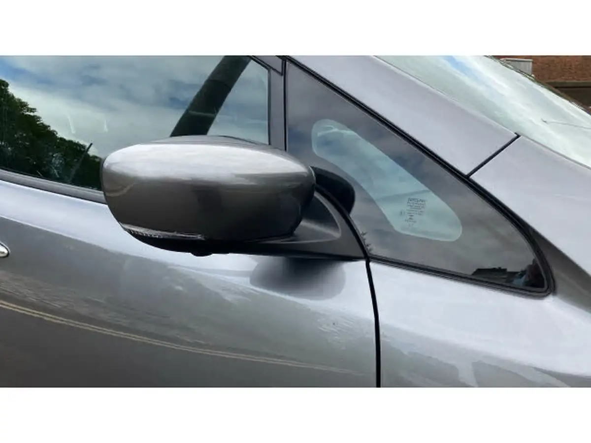 2021-nissan-leaf-e-tekna-big-22