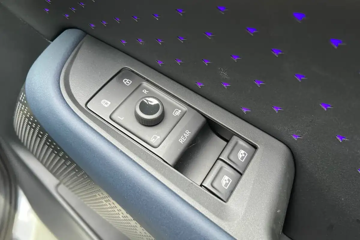 2024-cupra-tavascan-e-v2-big-20