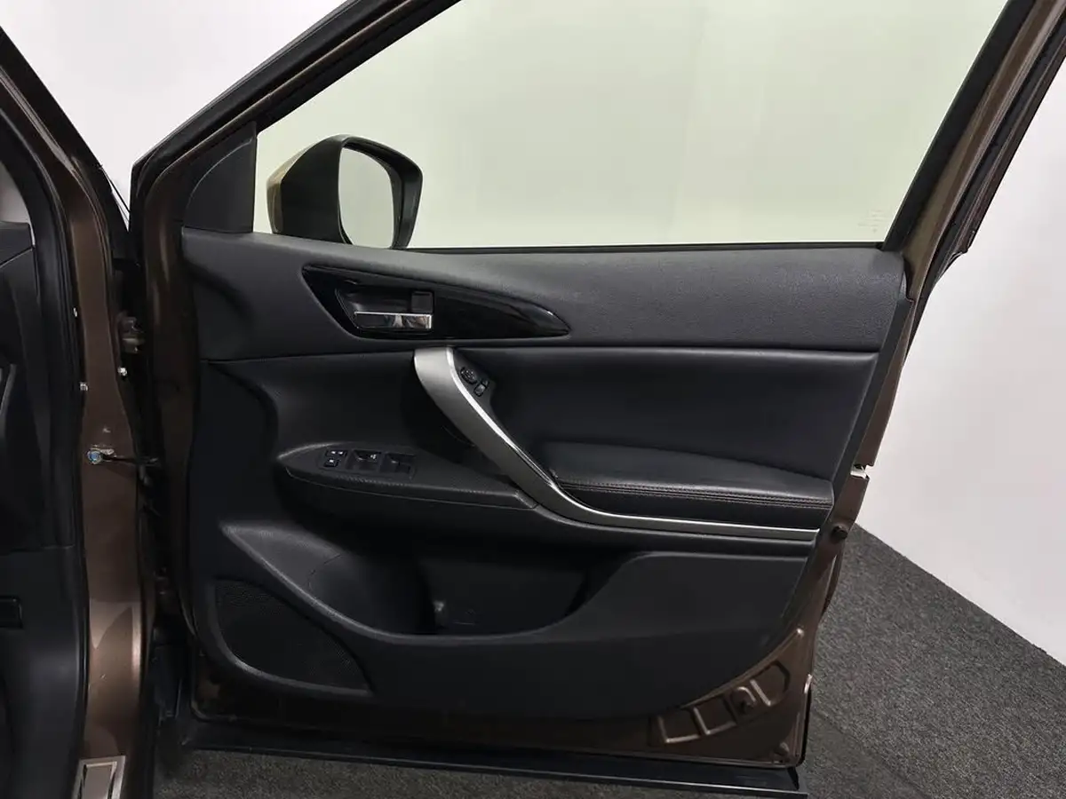 2018-mitsubishi-eclipse-cross-15-4-auto-big-32
