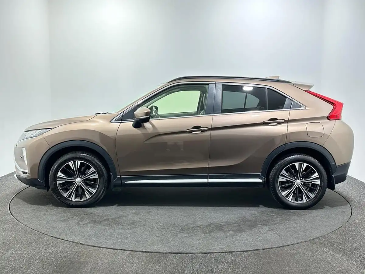2018-mitsubishi-eclipse-cross-15-4-auto-big-4