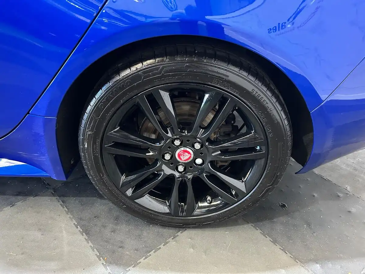 2018-jaguar-xe-20d-r-sport-180ps-1999cc-auto-big-23