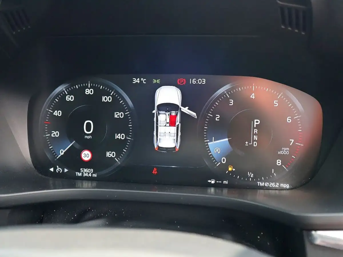 2018-volvo-xc60-20-t5-r-design-pro-250bhp-awd-big-6
