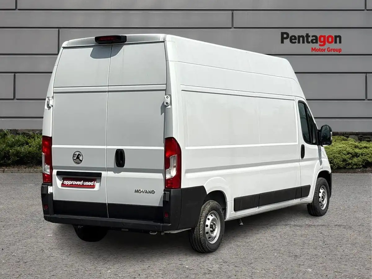 2024-vauxhall-movano-big-4