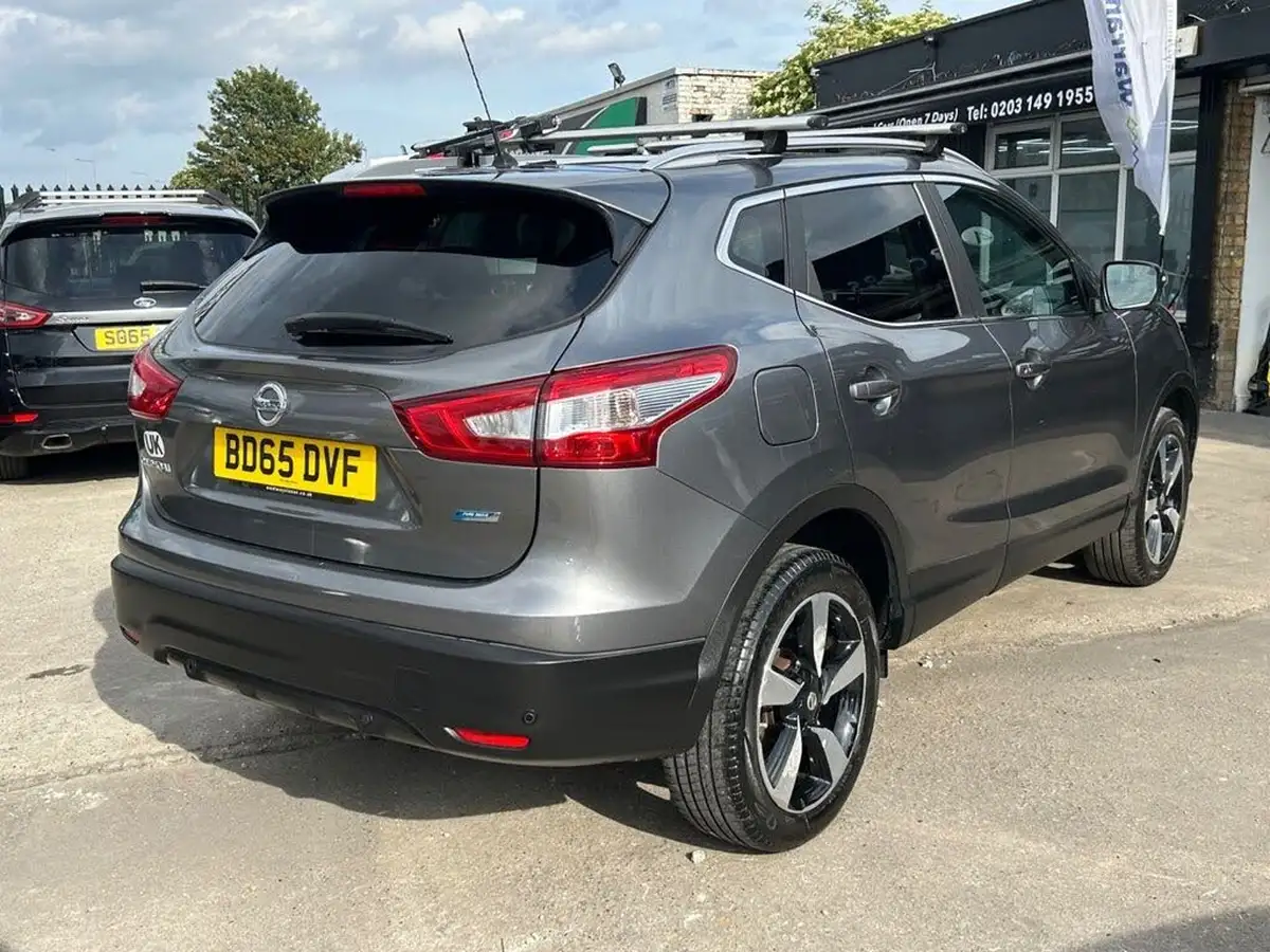 2015-nissan-qashqai-15dci-n-tec-big-12