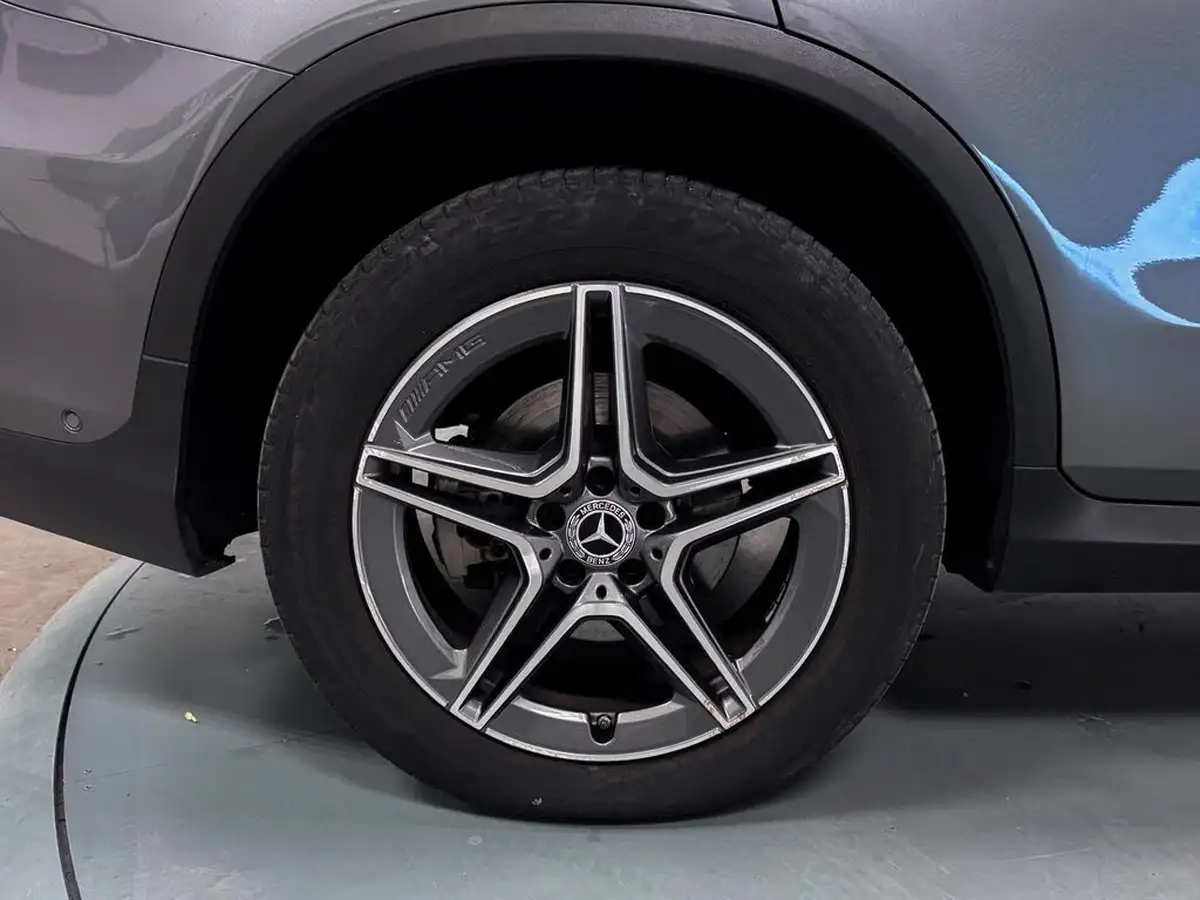 2021-mercedes-benz-glc-class-20d-glc220d-amg-line-station-wagon-5d-1950cc-4matic-plus-big-52